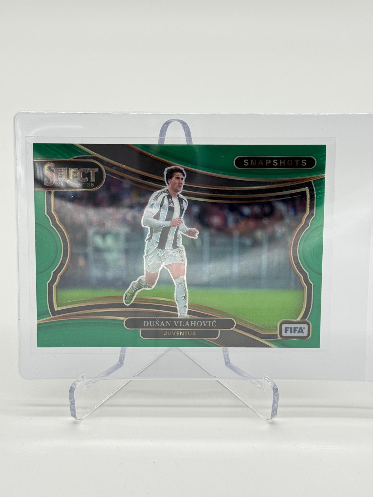 2024-25 Panini Fifa Select Dusan Vlahovic Snapshots Green 2/5